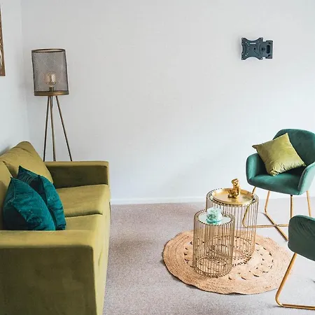 Jade's Cozy Retreat: Pet-Friendly 2-Bed with Garden Villa Cambridge  Exterior photo