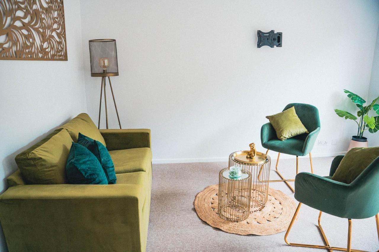 Jade's Cozy Retreat: Pet-friendly 2-bed With Garden